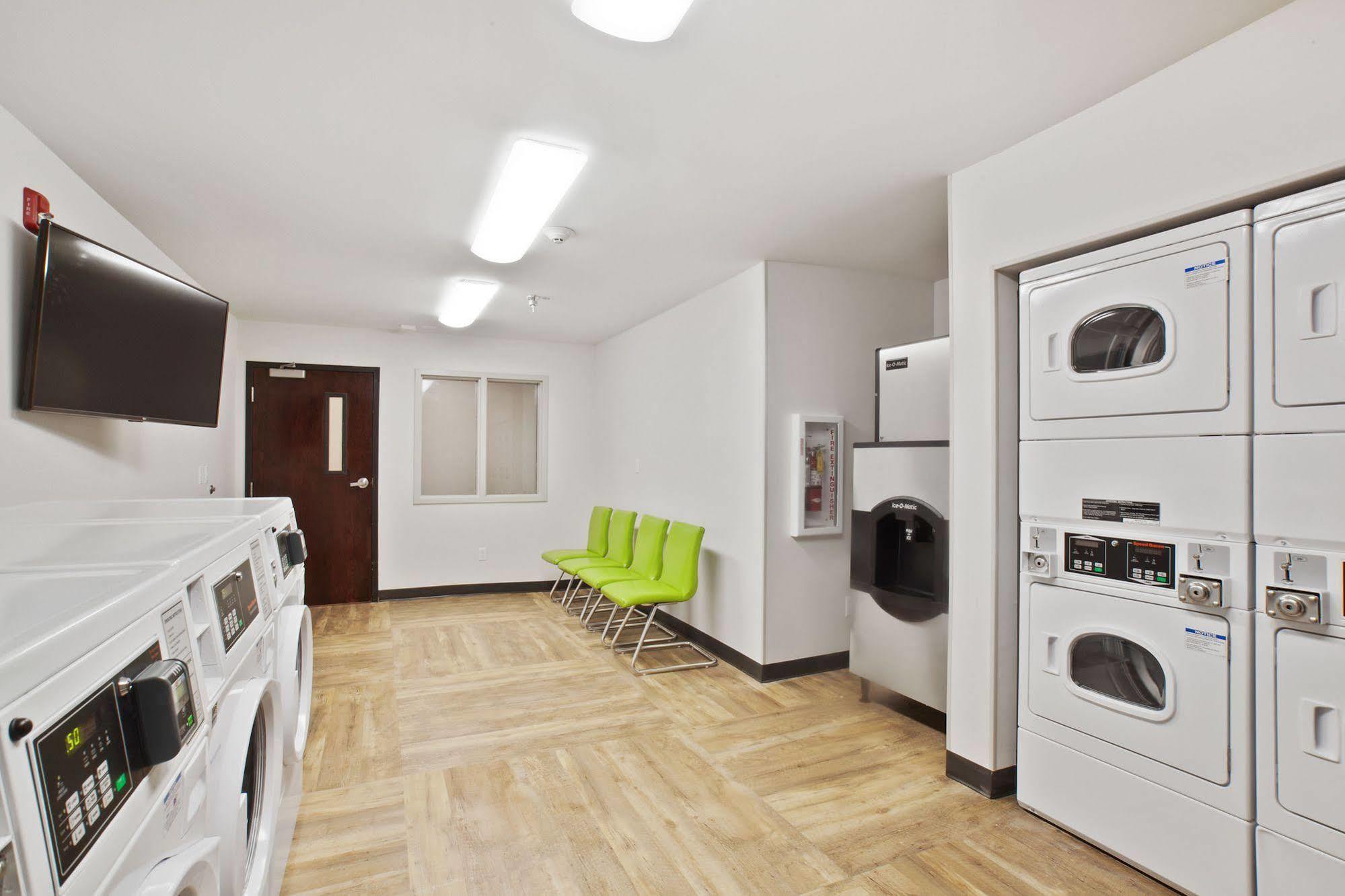 Extended Stay America Premier Suites - Providence - East Providence Buitenkant foto